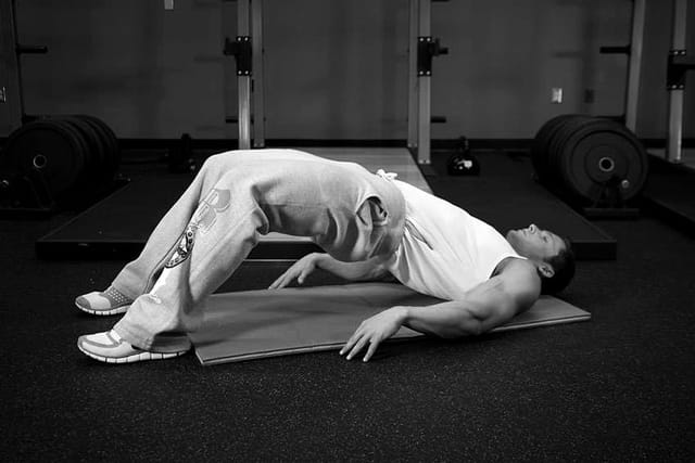 Glute bridge, finish position