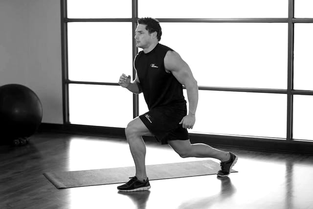 Split squat, finish position